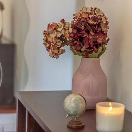 Modern Two-room With Quiet Courtyard アパート