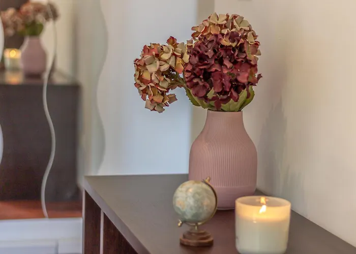 Modern Two-room With Quiet Courtyard Apartment