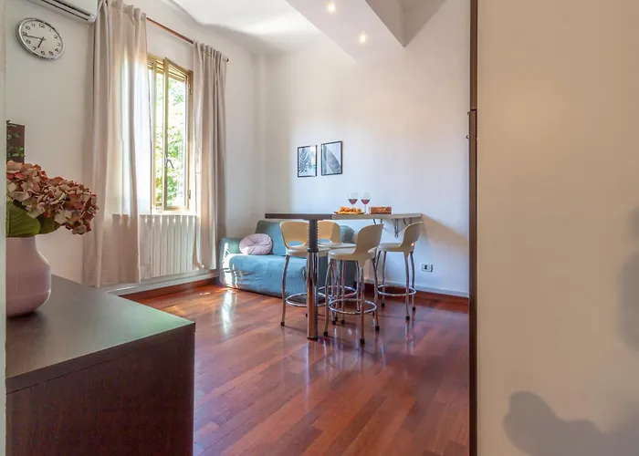 Modern Two-room With Quiet Courtyard Apartment Bologna