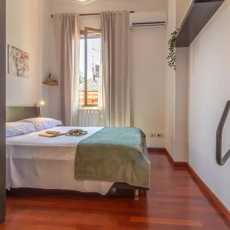 Modern Two-room With Quiet Courtyard Bolonya