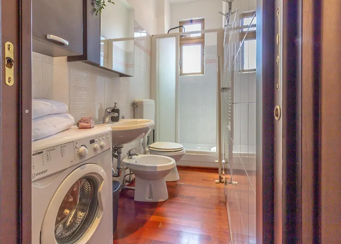 Modern Two-room With Quiet Courtyard דירה *